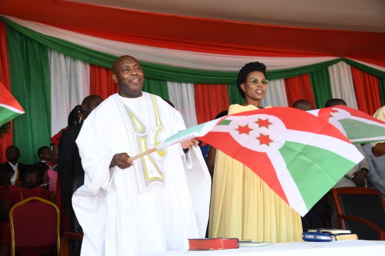 Umukuru w’igihugu asaba abarundi gukomeza ubumwe n’urukundo kugira intambwe bagezeko ntizosubire inyuma