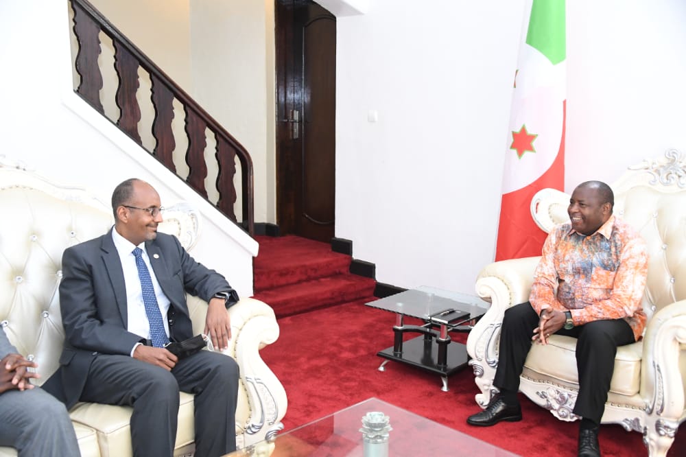 Abarongozi b’ibanki TDB bari i Bujumbura kwirabira ivyo bofashamwo Reta y’Uburundi