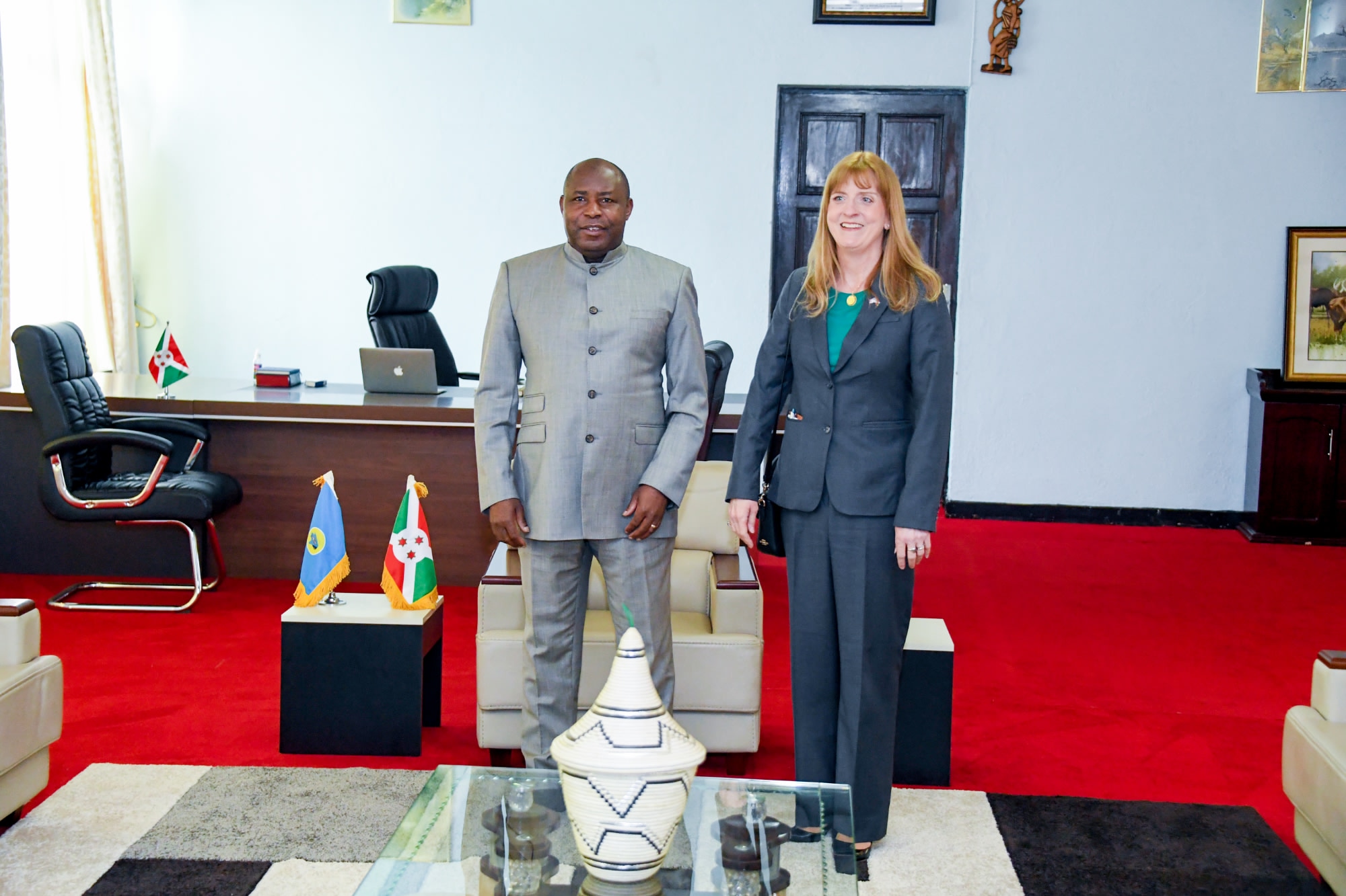 Uburundi na Reta zunze ubumwe za Amerika biyemeje gukorana kugira batsimbataze imigenderanire