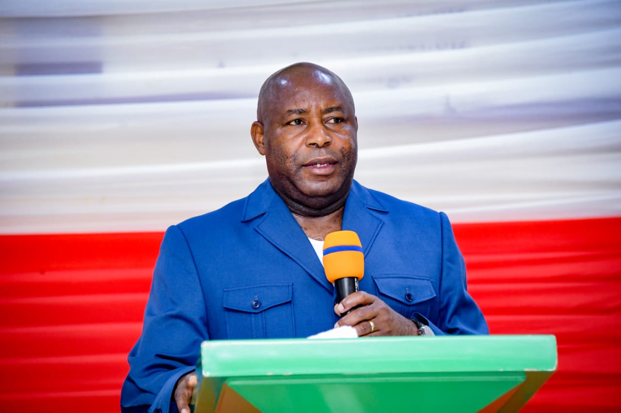 IJAMBO RYA NYENICUBAHIRO VARISITO NDAYISHIMIYE, UMUKURU W’IGIHUGU C’UBURUNDI MU GIHE YUGURURA ICESE URUGANDA RW’UBUHINGA KU BIJANYE N’AHO UMUGAMBI WO KUJA HAMWE KW’IGIHUGU CACU N’IBINDI BIHUGU BIHURIKIYE MW’ISHIRAHAMWE RY’IBIHUGU VYO MURI AFRIKA Y’UBUSERUKO UGEZE